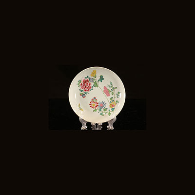 Chine - plat porcelaine de chine décor de fleurs marques Yongzheng 18ème