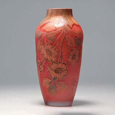 Daum Nancy acid-etched vase decorated with flowers