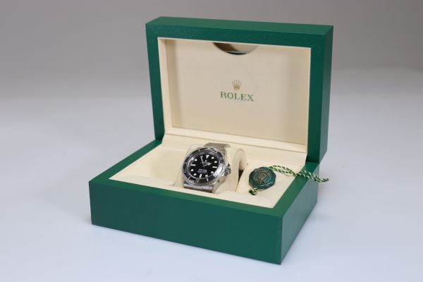 Rolex Submariner 2021 Full set boite et papier d'origine 124060