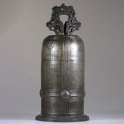 Vietnam late 19th century bronze temple bell