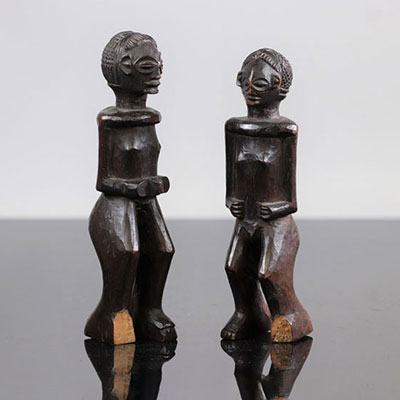 Tchokwe Angola couple of carved wooden statues early 20th century