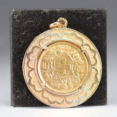 Médaille en or jaune pour 14.2gr sertie d'une pièce de 20 frs Suisse 1935