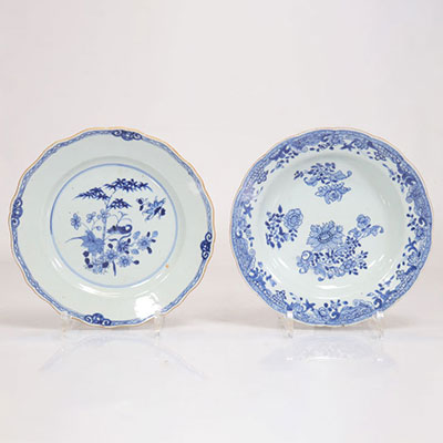 Assiettes (2) en porcelaine blanc bleu XVIIIème