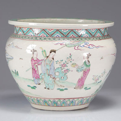 Porcelain famille rose basin