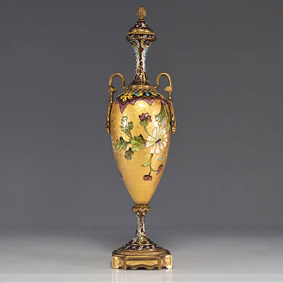 Vase cloisonné et émaillé France Napoléon III à décor de fleurs