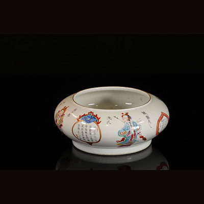 Chine - rince pinceaux en porcelaine famille rose Wu Shan Pu marque époque Xianfeng un grand cheveu