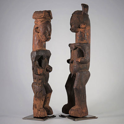 Couple of Igbo Nigeria wood statues beautiful patina of uses