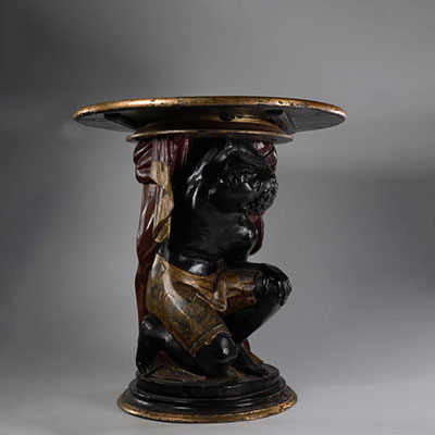 Guéridon en bois sculpté représentant un esclave Maure ,Italie fin 19ème .