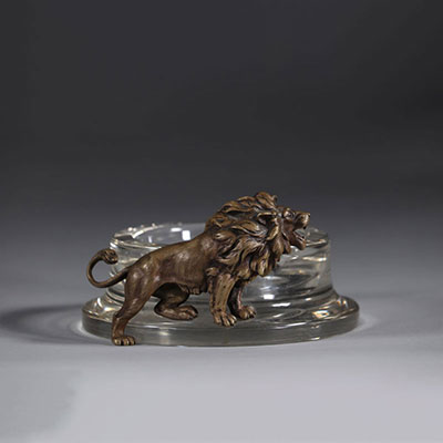 Porte bouteille en cristal et lion en bronze
