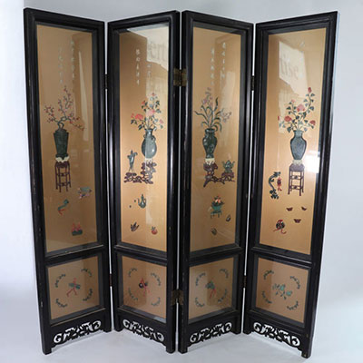 China screen beautiful decoration in jades and hard stones of vases and furniture