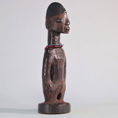 Ibeji yoruba statue féminine