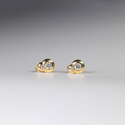 Pair of earrings in gold (18k) brilliant cut diamonds (0.35 ct) + 0.07ct top quality