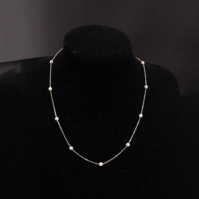750 white gold and pearl necklace