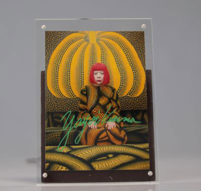 Yayoi Kusama - Portrait Photographic print in a plexiglass holder Hand signed by the artist,