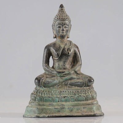 Statue de bouddha en bronze
