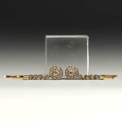 Pair of earrings in 18k gold and rose-cut diamonds.