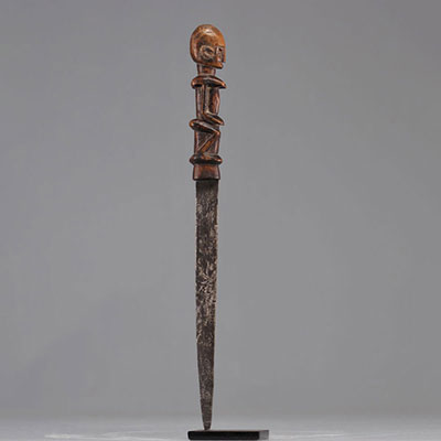 Dogon circumcision knife with carved handle in classic Dogon style