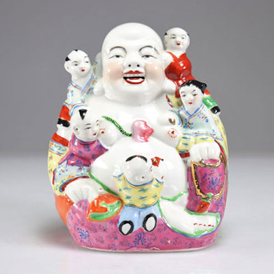 Bouddha et enfants en porcelaine famille rose