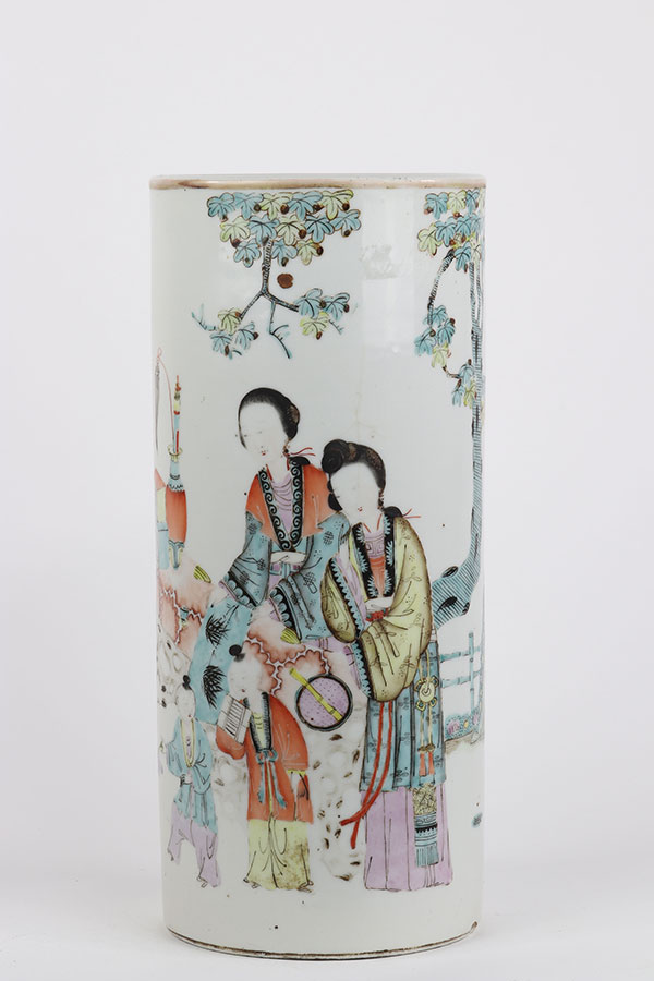 China porcelain brush holder with 19th century character decoration
