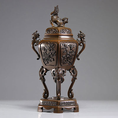 Japanese bronze incense burner from the Meiji period