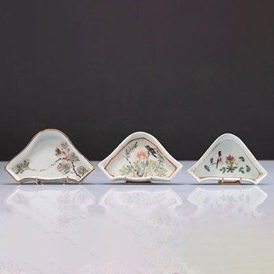 Set of 3 small Chinese porcelain dishes