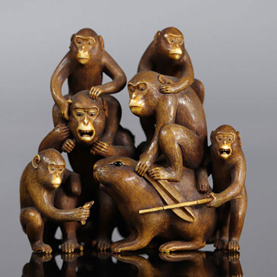 Sumptuous Japan Okimono signed Masatsugu carved with monkeys and a rabbit 19th