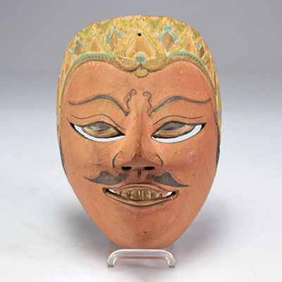 Masque Indonésie en bois et polychrome