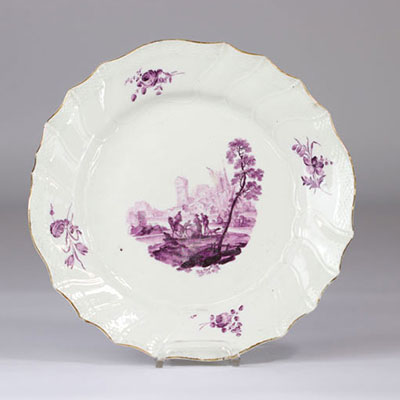 Tournai rare purple camaïeu plate mark with the tower in gold, decoration by Joseph Duvivier