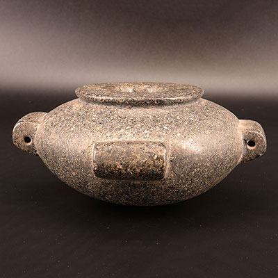 EGYPTE - Vase en brèche - Époque Thinite.