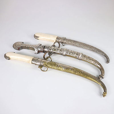Lot of 3 oriental silver daggers - ivoiry