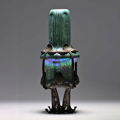 1900 iridescent vase with bronze mount