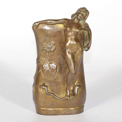 CHARLES KORSCHANN (1872-1943) vase en bronze décoré d'une jeune femme Paris Louchet