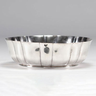 Silver serving dish with the PUIFORCA mark of 1st title from Paris