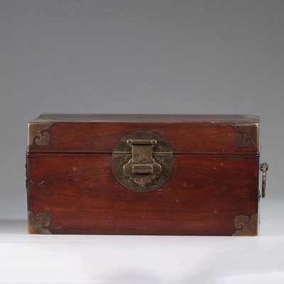 China box in Huanghuali around 1900