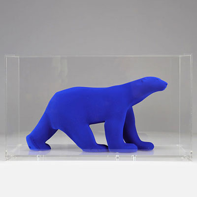The Pompon bear edition Yves Klein. Resin molded after François Pompon's Polar Bear, painted in IKB blue. Bearing the signatures of the two artists on one tab and numbered 044/999 under the back tab, bearing the stamp of Artemus editions.