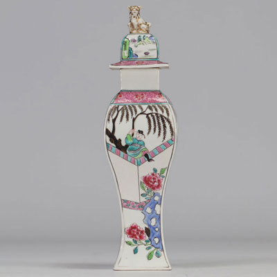 Chine - vase couvert en porcelaine, famille rose.