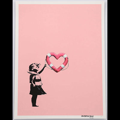 Banksy (d'aprés) Sérigraphie polychrome d'aprés Banksy - Fille avec flotteur en forme de coeur sur fond bleu