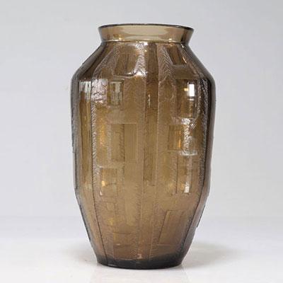 Daum Nancy Art Deco vase engraved and acid-etched with geometric shapes