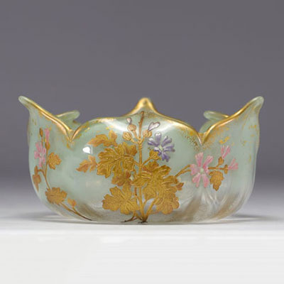 MONTJOIE, enameled three-lobed bowl with yellow and pink floral design on a green water background.