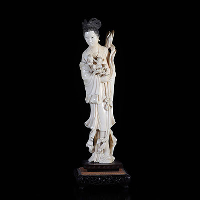China young woman in carved ivory with bouquets of flowers 1900