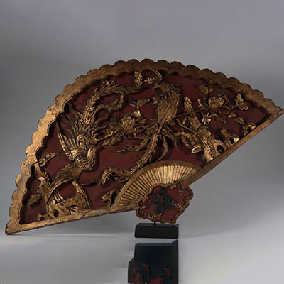 Pair of wooden fans carved with phoenixes and dragons 19 / 20th C.