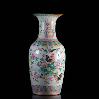 China famille rose vase with roosters 19th