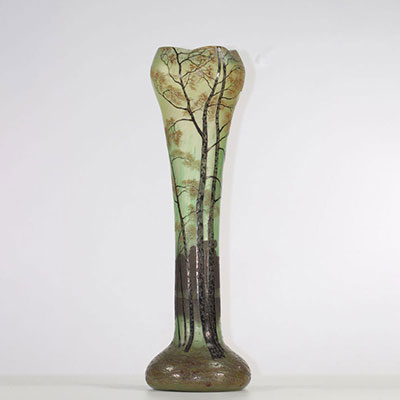 Legras imposant vase dégagé a l'acide décor de paysage lacustre