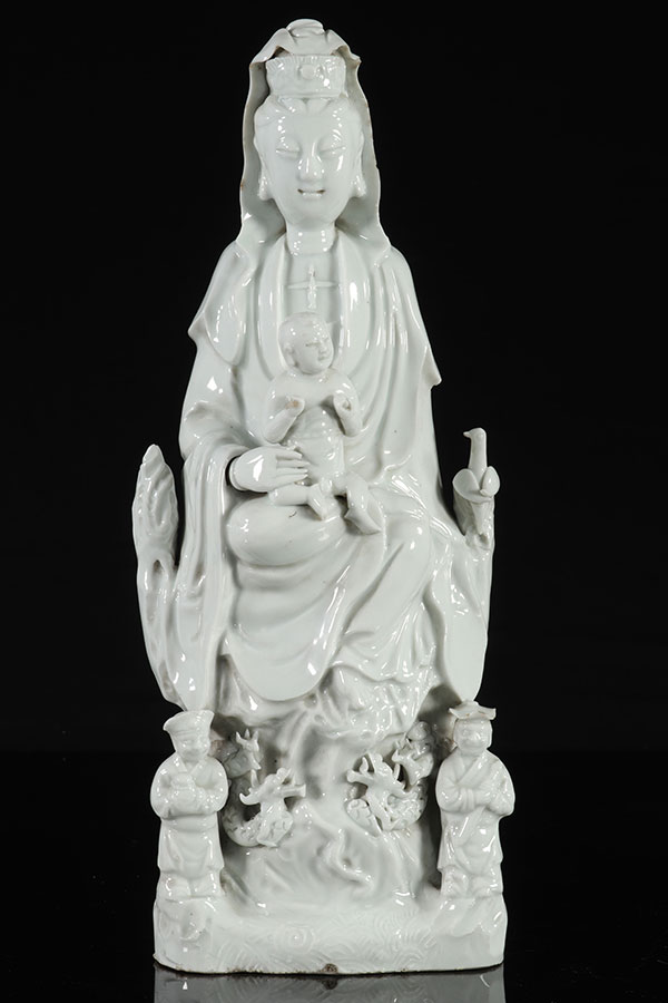 Chine Blanc de Chine Guanyin porcelain figure, Kangxi period (1662-1722)
