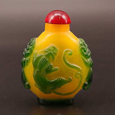 Chine - tabatière en verre décor de dragon