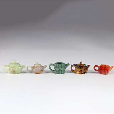 Chine lot de 5 théières miniatures en jades pierre et agate (manques couvercles)