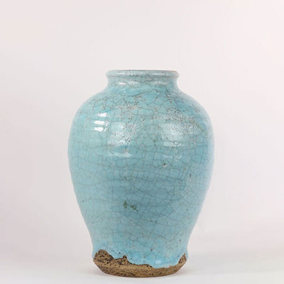 Asia glazed stoneware vase from the Qing period