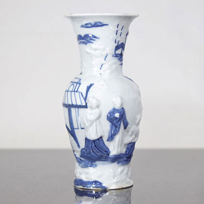 Vase en porcelaine de chine blanc bleu