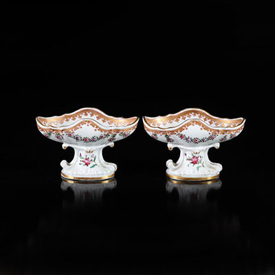 China Compagnie des Indes pair of 18th century porcelain salt shakers