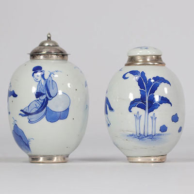 (2) Set of two blue and white porcelain pots decorated with Kangxi period figures (康熙)